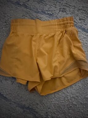 Lululemon hotty hot shorts
